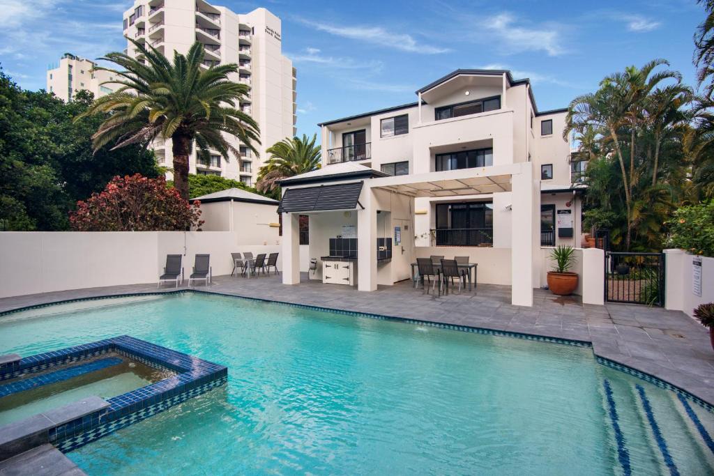 Labrador Apartment | Lovely 3 bedroom Spacious Unit, Labrador