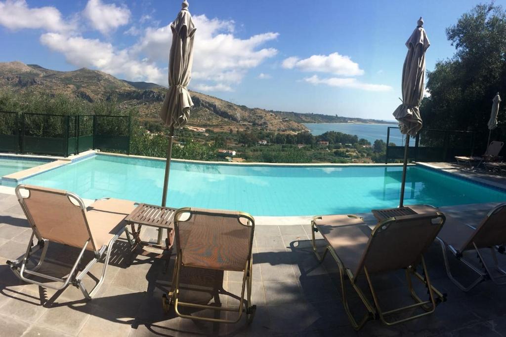 Kateleios Villa | Lovely open plan family Villa in Kato Katelios