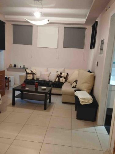 Koukouli Apartment | Lovely studio close to the center