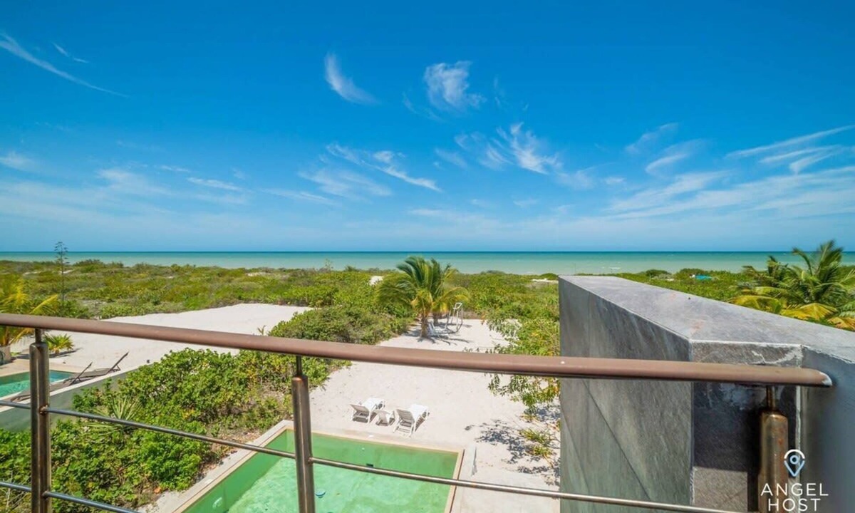 Merida House | Luxe Beachfront Villa, Private Pool & Beach Access