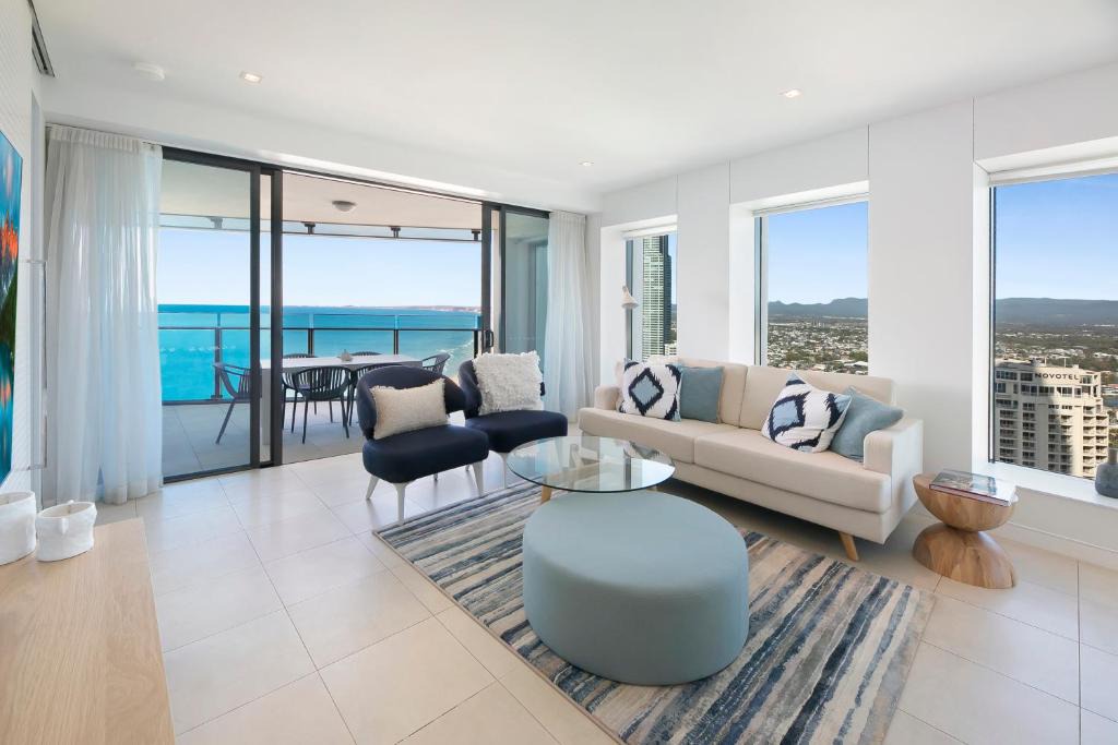Surfers Paradise Apartment | Luxury 3-Bed Ocean View Apartment at Soul