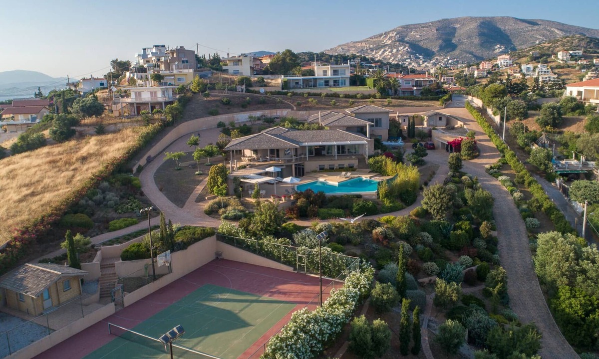 Anavyssos Villa | LYCIPONON VILLA for an unforgettable, relaxing, private, and secure vacation