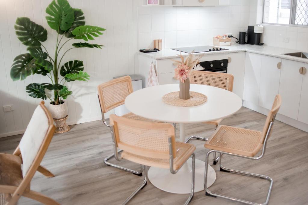 Torquay Apartment | Malie - By The Sea