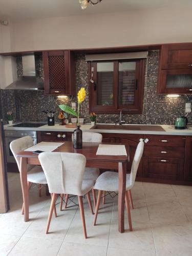 Omales Apartment | Mani spot in Yerolimin