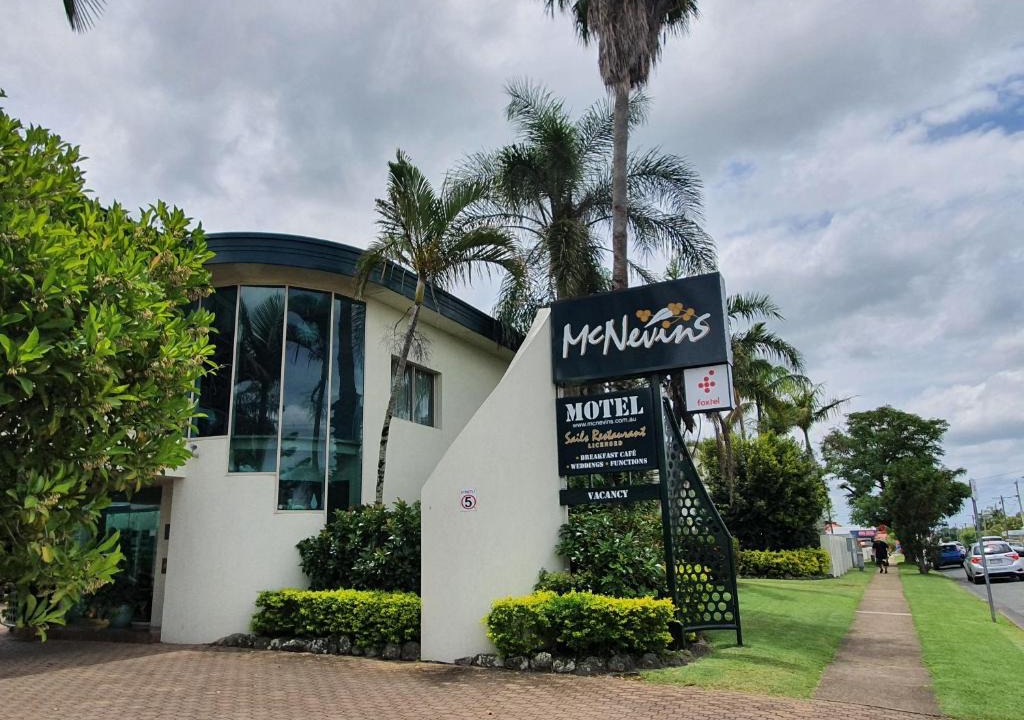 Maryborough Hotel | McNevins Maryborough Motel