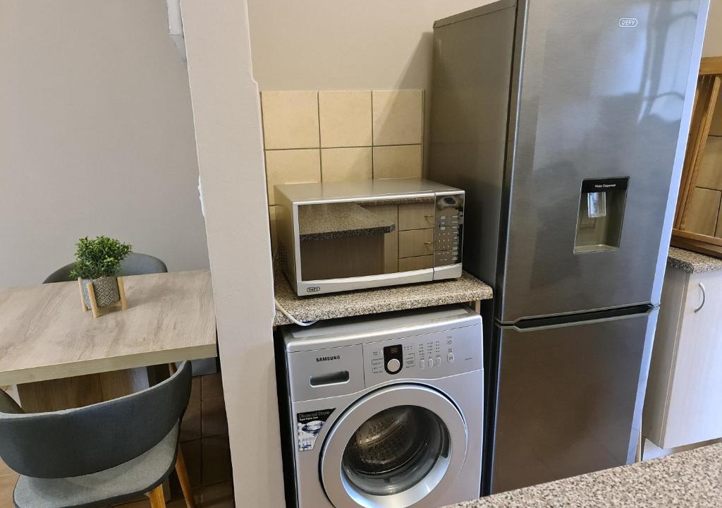 Greater Johannesburg Metropolitan Area Apartment | Midrand Ninth on Lever Unit 198