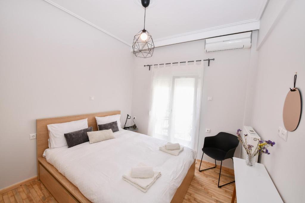 Larissa Apartment | Modern, comfortable apartment, in the heart of the city