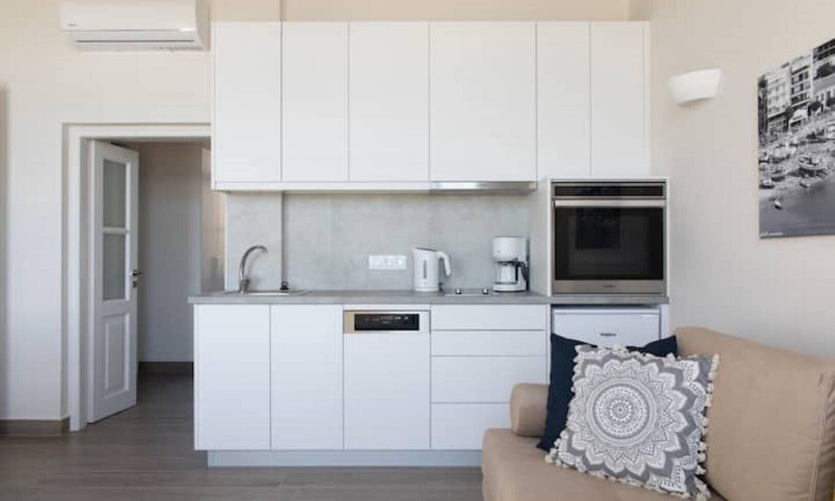 Karystos Apartment | Modern Neo-Classic Apartment Unit 4