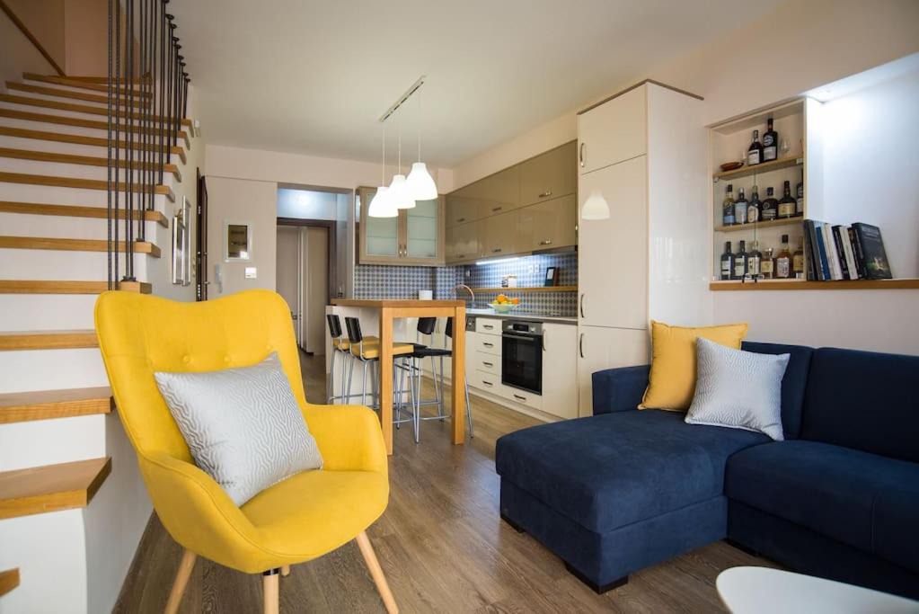 Itea Apartment | Modern, Stylish Maisonette