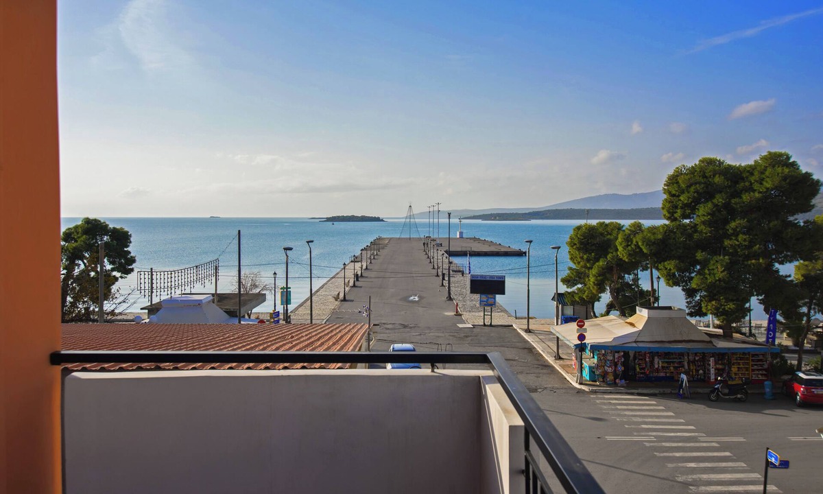 Itea Apartment | Modern, Stylish Maisonette
