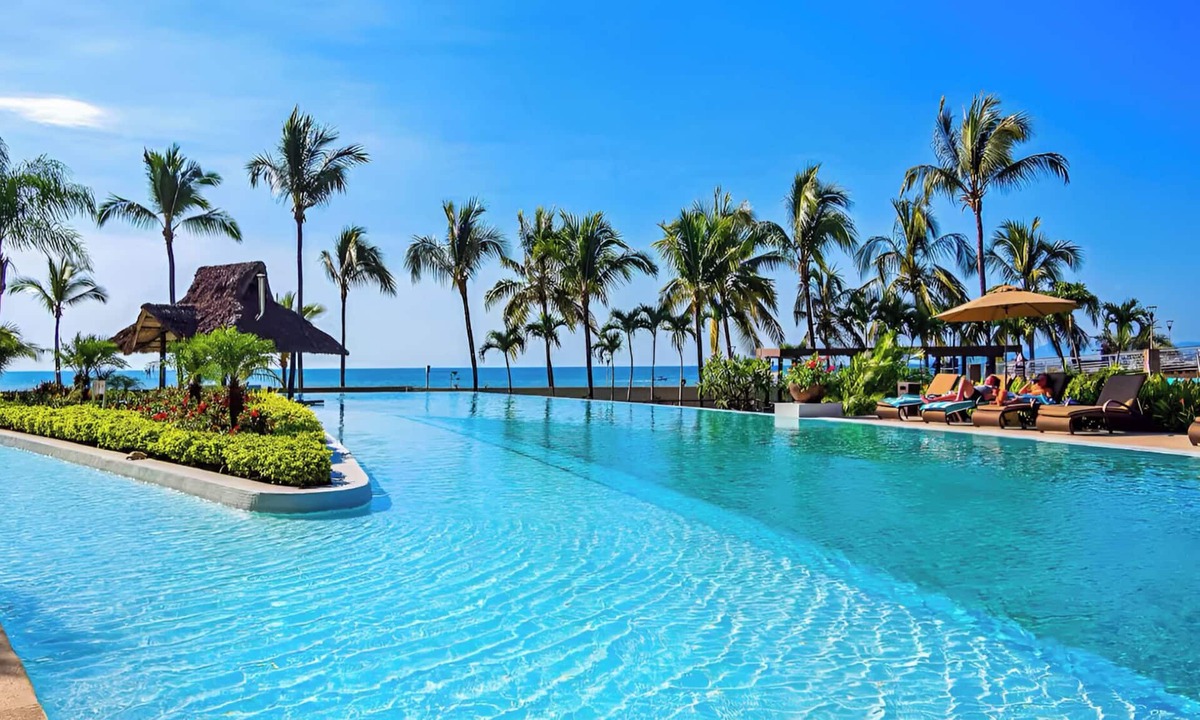 Emiliano Zapata Condo | Molino De Agua Luxury Apartment, Palms, Pool & Paradise