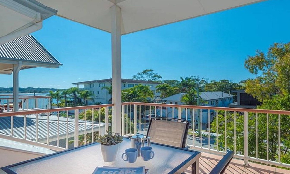 Noosaville Apartment | Moments to the River Noosaville - free use of kayaks & bikes & unlimited wifi