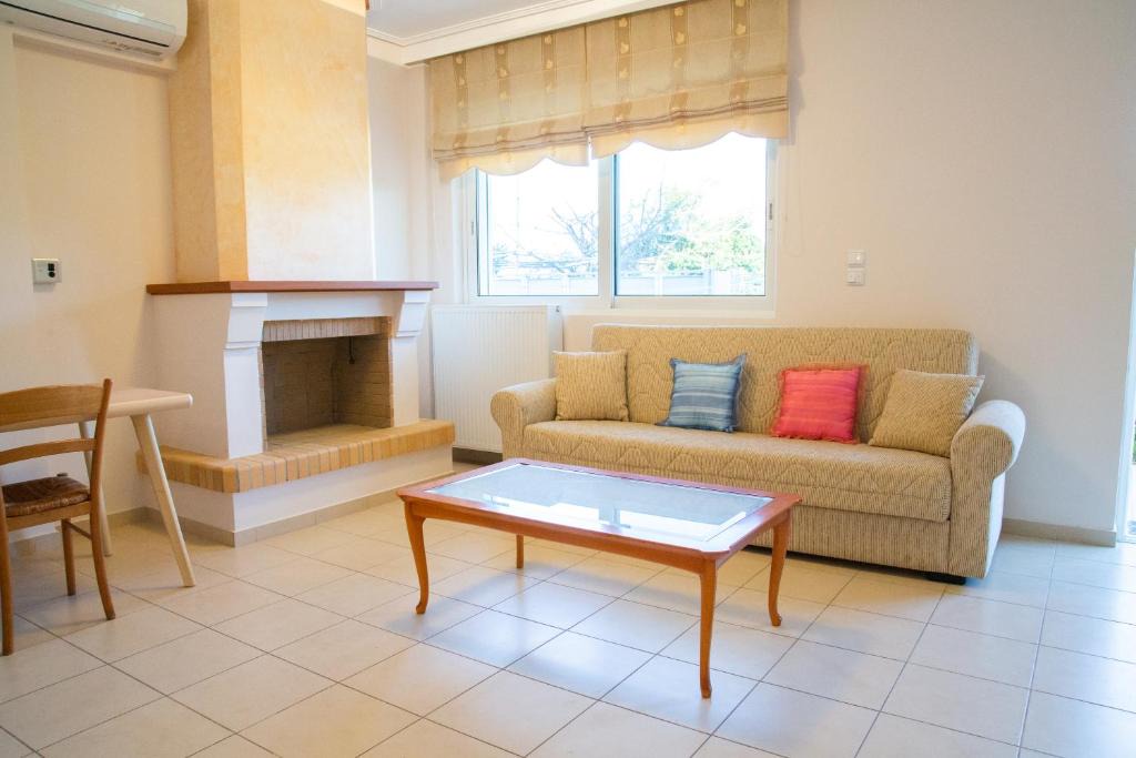 Porto Rafti House | Mpetty's Apartment