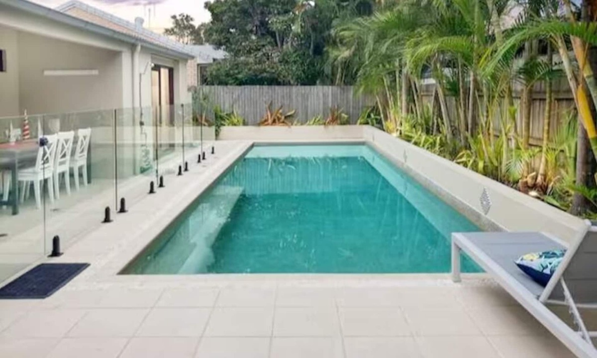 Mudjimba House | Mudjimba Oceanside Beach Retreat- 40 seconds from the water!