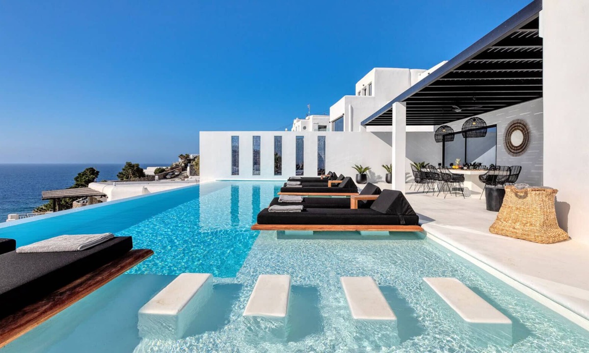 Psarou Villa | Paraga