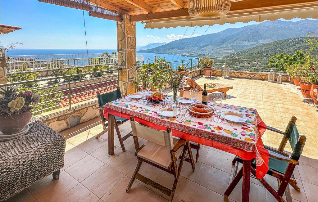 Lerna House | Nice Home In Xiropigado With Wifi