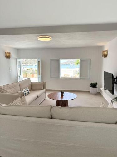 Lipsoi Apartment | Noema Seafront House Lipsi