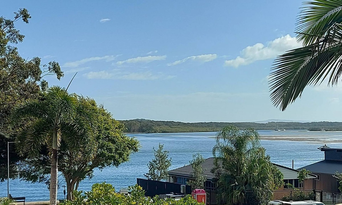 Noosaville Apartment | Noosa River/Munna Point are within metres of this 3 BR apartment with views.