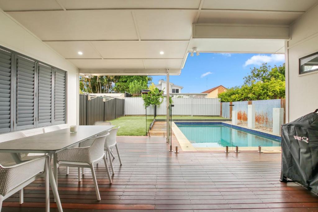 Moffat Beach House | Nothling 66 Moffat Beach