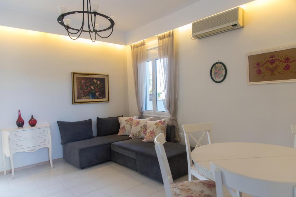 Sipiada Apartment | OAK apartment - Garden, Monodri