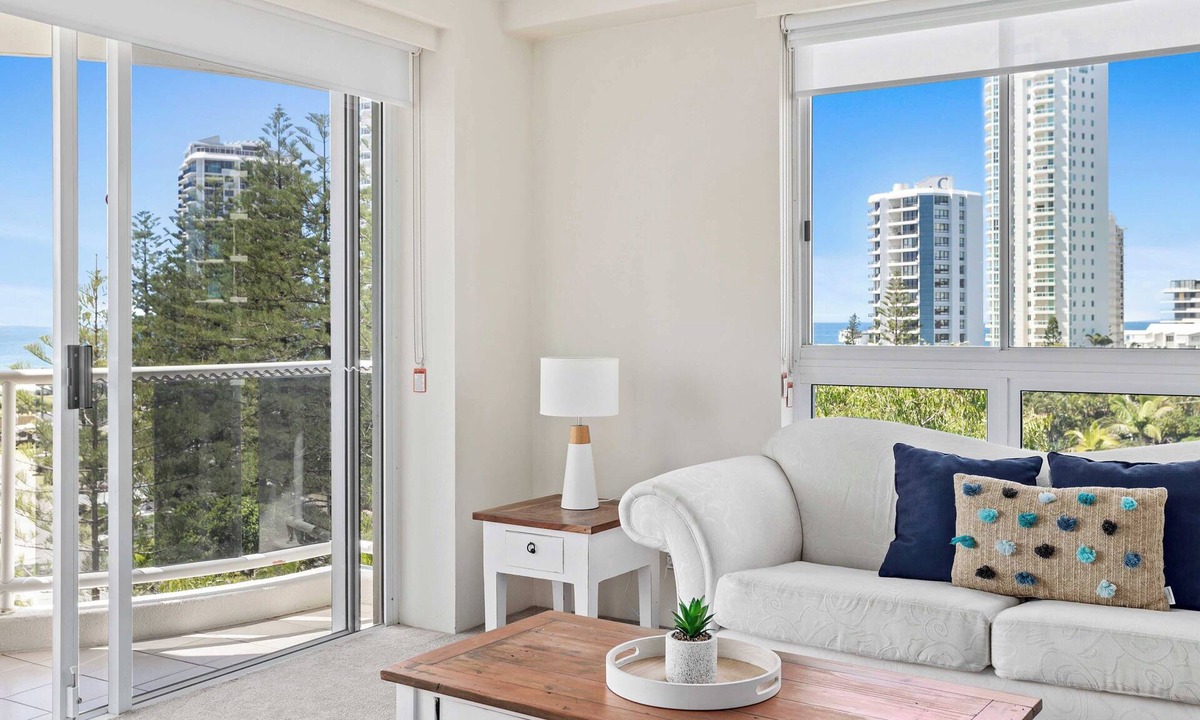 Main Beach Apartment | Ocean views in an iconic luxury location!