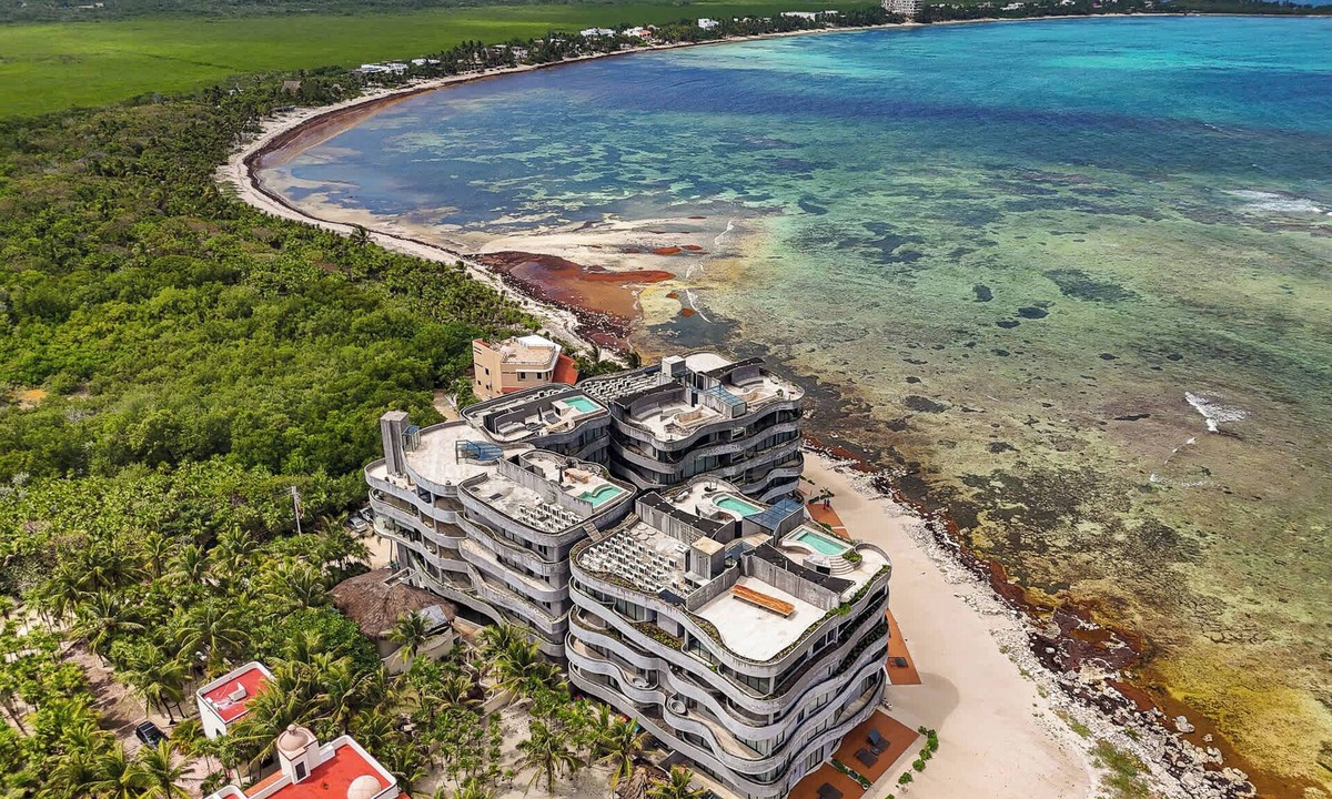 Tulsayab Apartment | Oceanfront 4BR Duplex in Maiim Tankah w/Pool & Gym