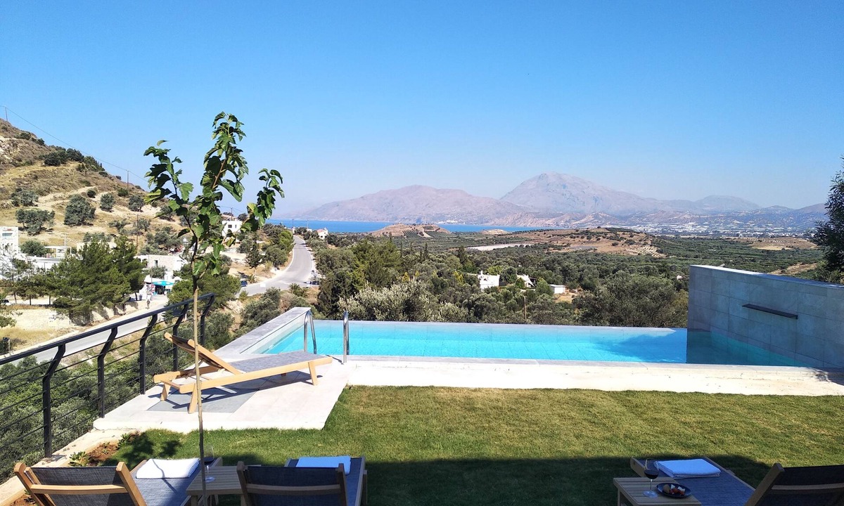Kamilari Villa | open sky villa Kamilari-infinity pool