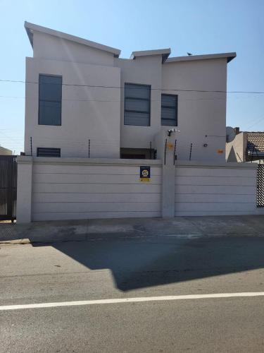 Greater Johannesburg Metropolitan Area Apartment | Park Q Residence