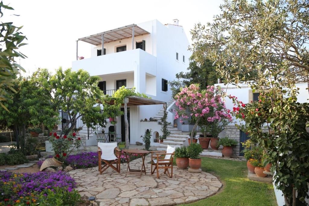 Perlegianika Villa | Perlegiannika Houses