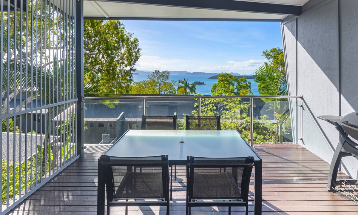 Hamilton Island Apartment | Pinnacle 2, Seaview Apartment on Hamilton Island
