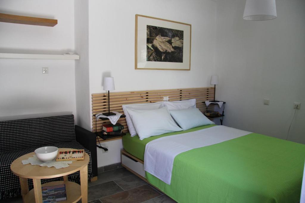 Kala Nera Apartment | PLATANOFYLLA Studio No12