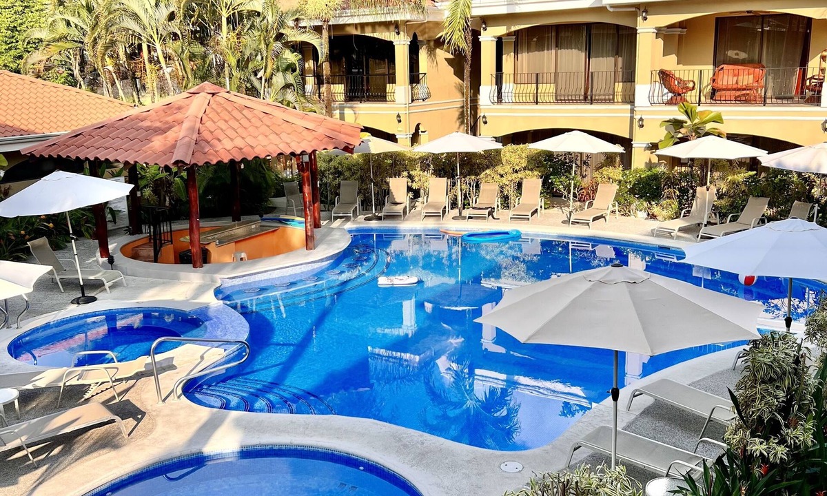 Jaco Condo | Pool View Second floor condo - Great location in town