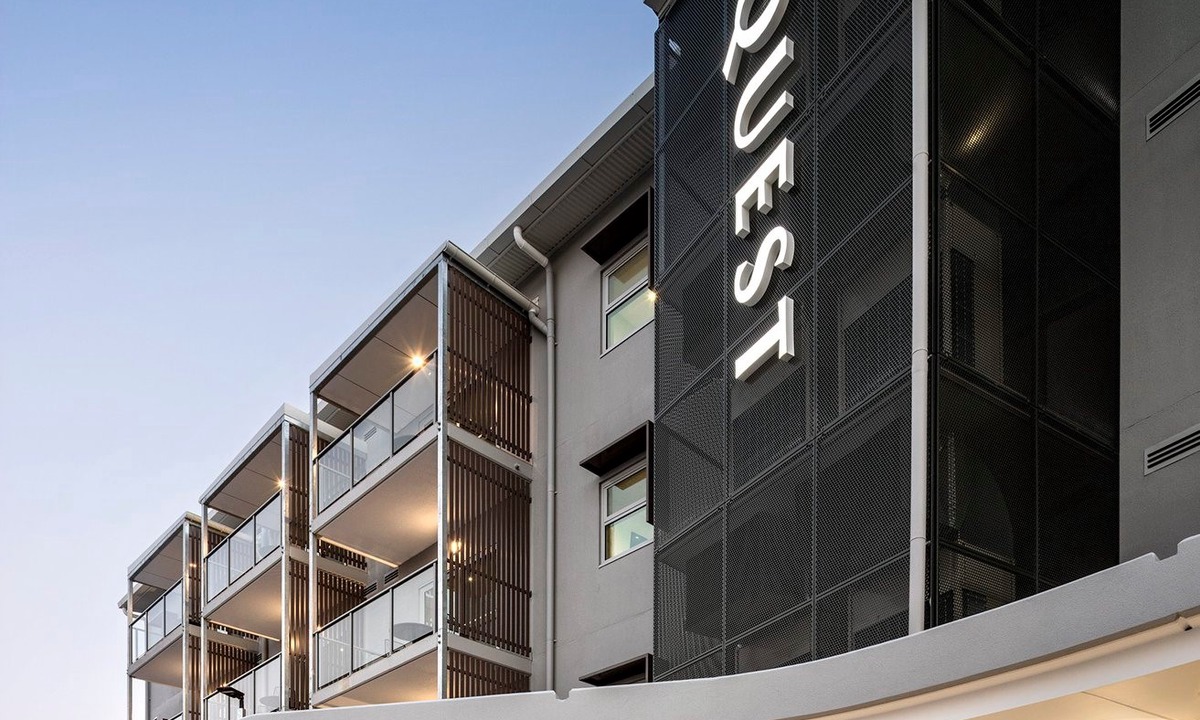 Eight Mile Plains Hotel | Quest Eight Mile Plains