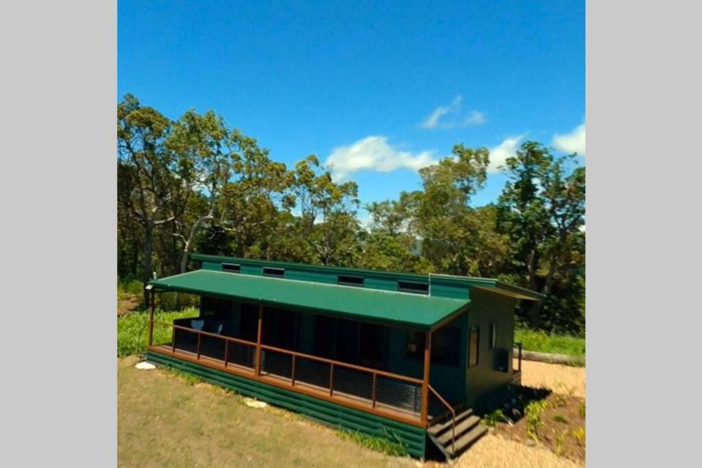 Woodwark House | Ridge Cabin - Stunning Views - 5km From Neighbours