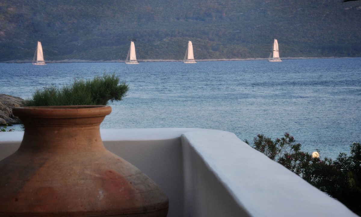 Klima House | Romantic house next to the sea