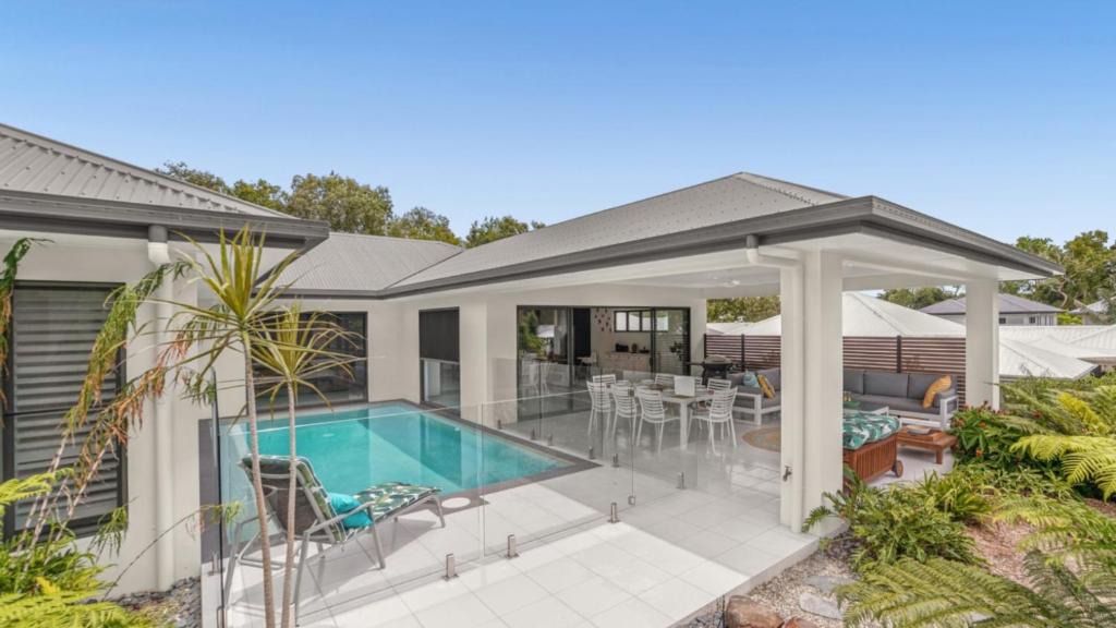 Palm Cove House | Sandcastles - Palm Cove