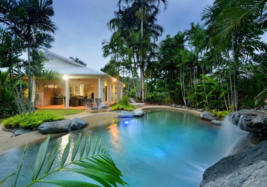 Port Douglas House | Sandwater-Tropical beachside holiday house
