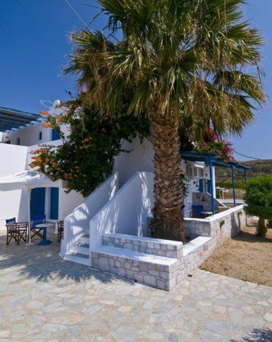 Kimolos House | Sardis Rooms