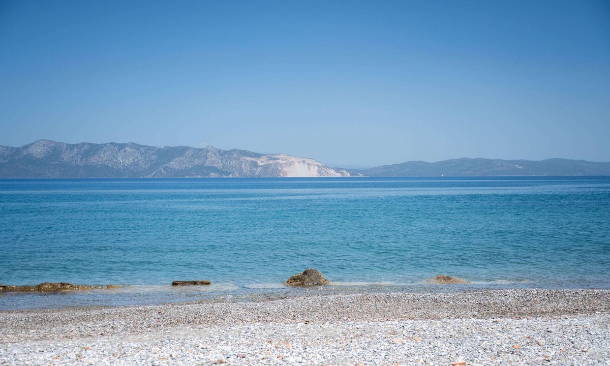 Aravissos Villa | Sea Echoes Villa on the beach, family- and pet-friendly, with garden & BBQ!