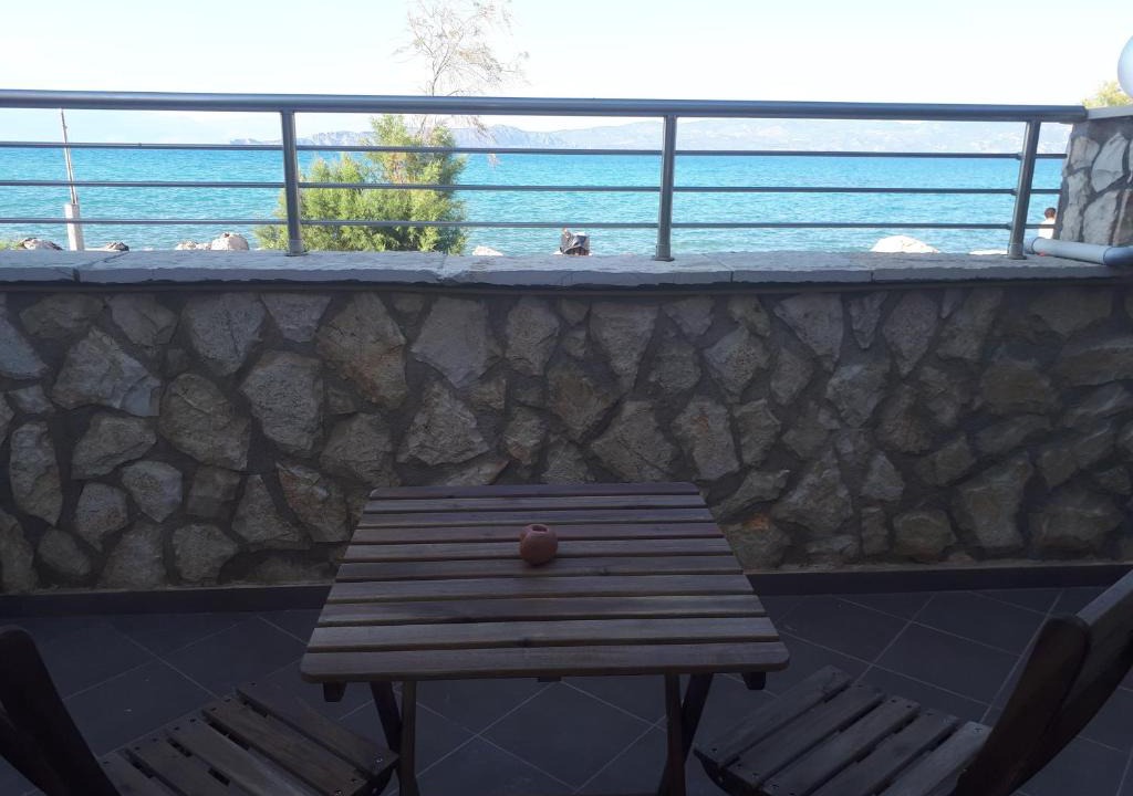 Kato Assos House | Sea front studio