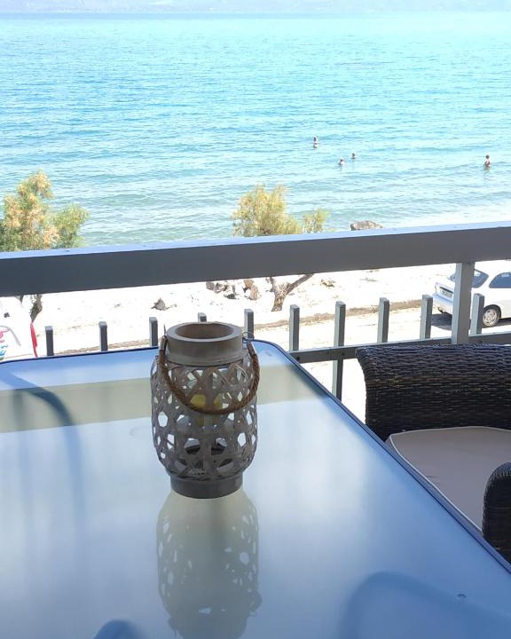Kato Assos Apartment | Sea front suite