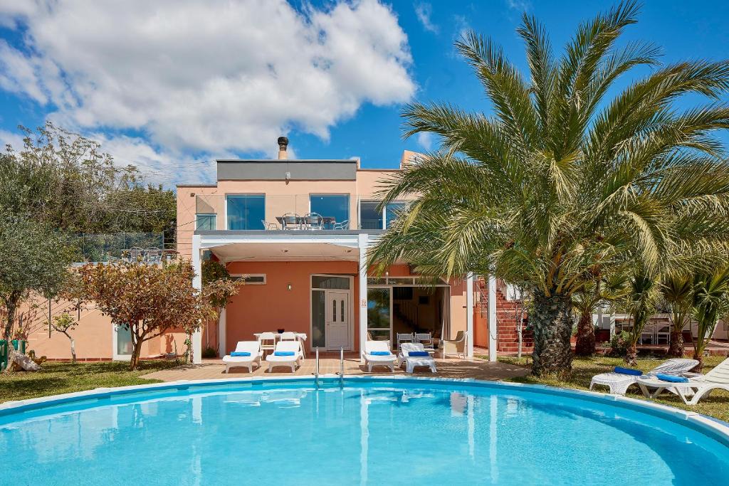 Marathi Villa | Seafront Villa Longobardi