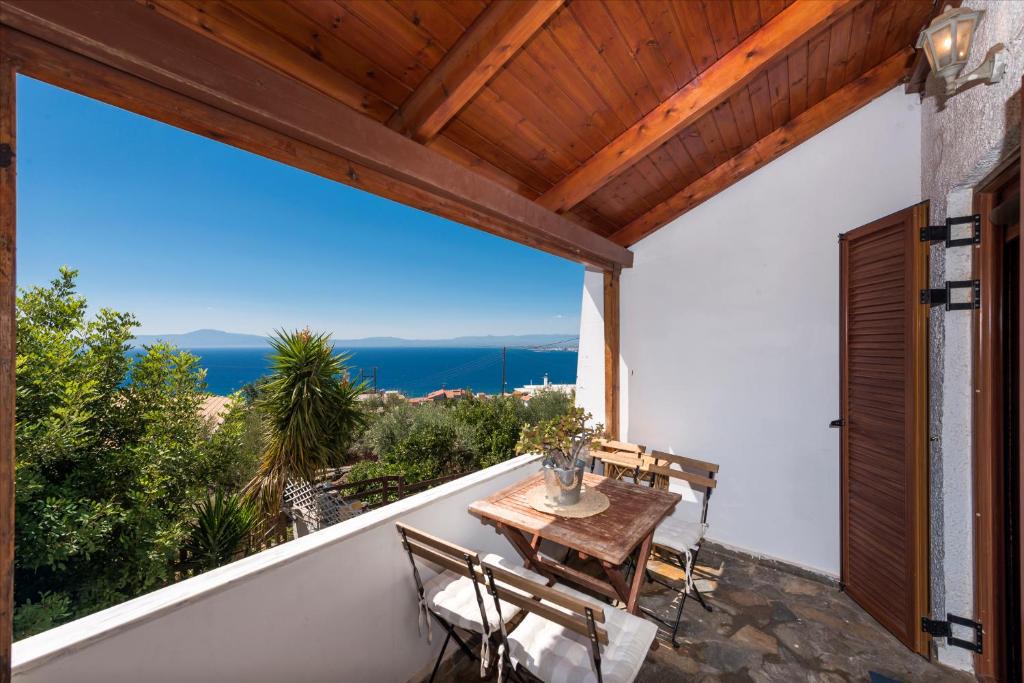 Paralia Vergas Apartment | Seaside Heaven - Sunset views close to the beach