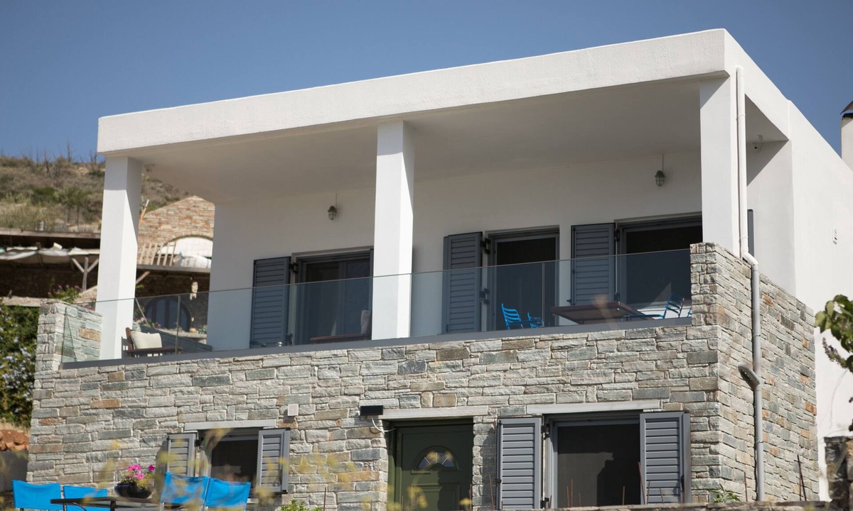 Nea Styra Villa | Seaview VillanOnly 100 meters from the beach and with ulimited sea view.