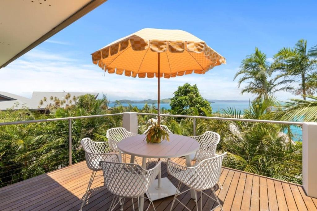 Shute Harbour House | Shutehaven Beach House