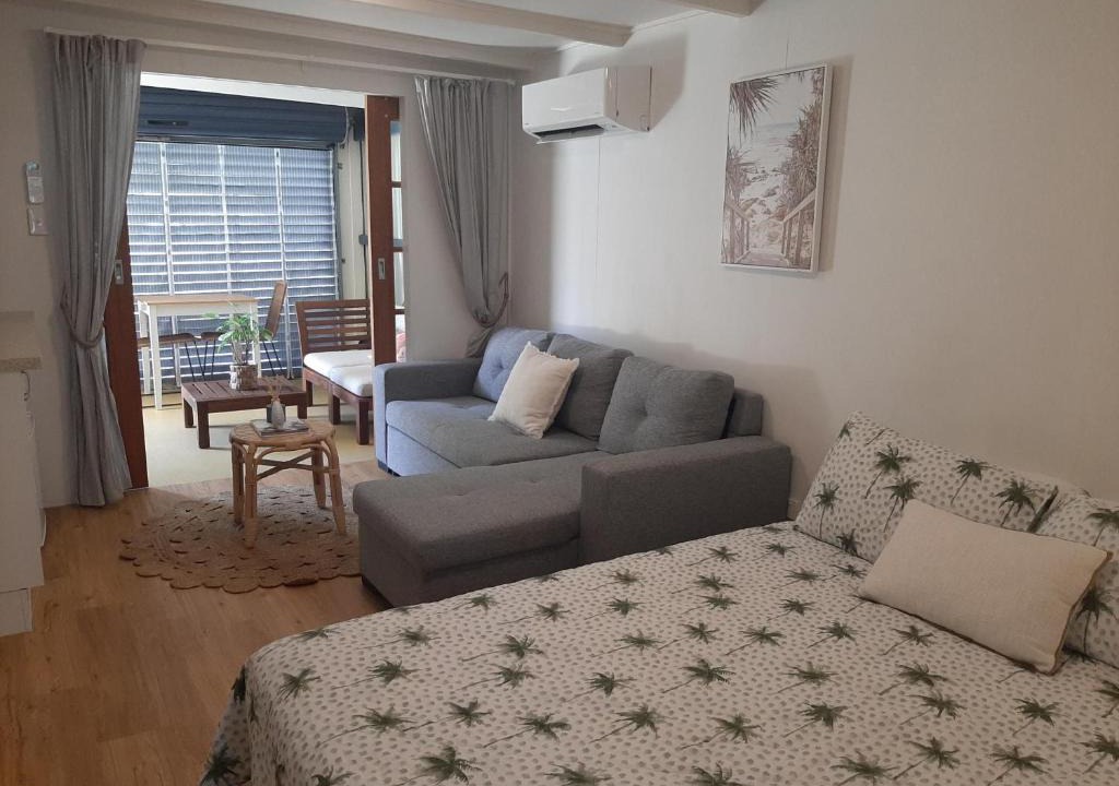 Marcoola House | SONNYS PLACE! 1 Bedroom private studio Marcoola Sunshine Coast