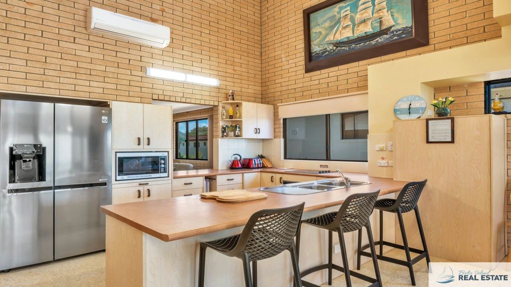 Woorim Apartment | SPACIOUS BEACHFRONT UNIT WITH INCREDIBLE VIEWS