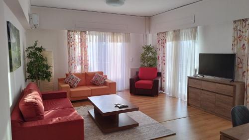 Khalandrion Apartment | Spacious flat ideal for families