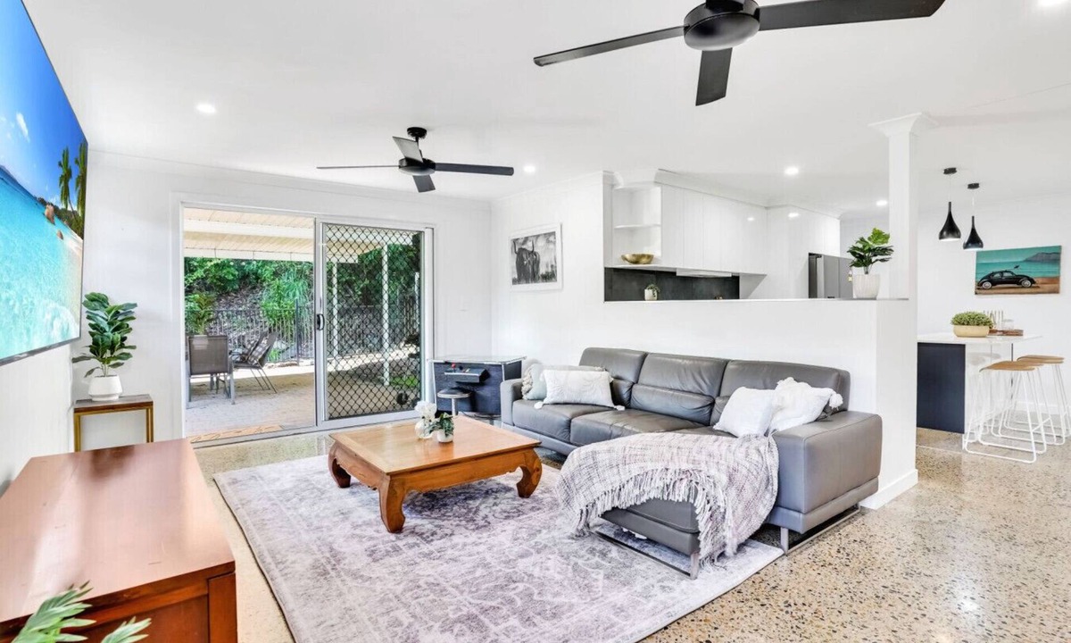 Aeroglen Apartment | Spacious Ground-Floor Escape: Your Private 3-Bedroom Getaway Near Nature & Local Attractions