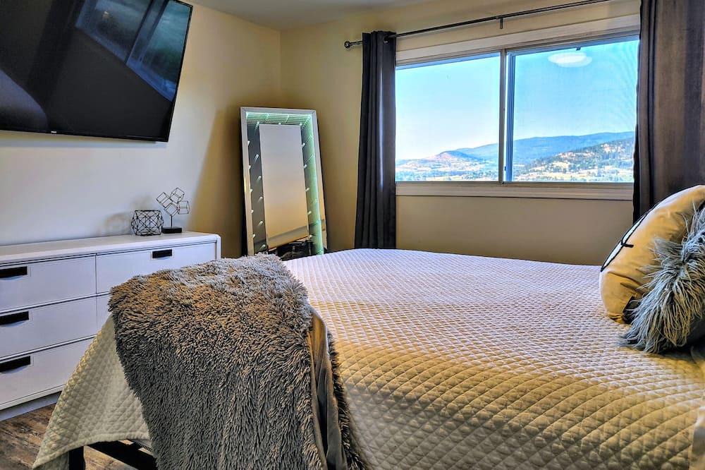 BX House | Spacious Mountain View Modern Guest Suite